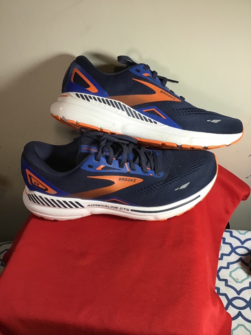 💯💯🔥😎Brooks, Adrenaline GTS men’s size 12, great condition, see photos 😎❤️